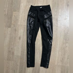 Half faux-leather pants / Black, Size S